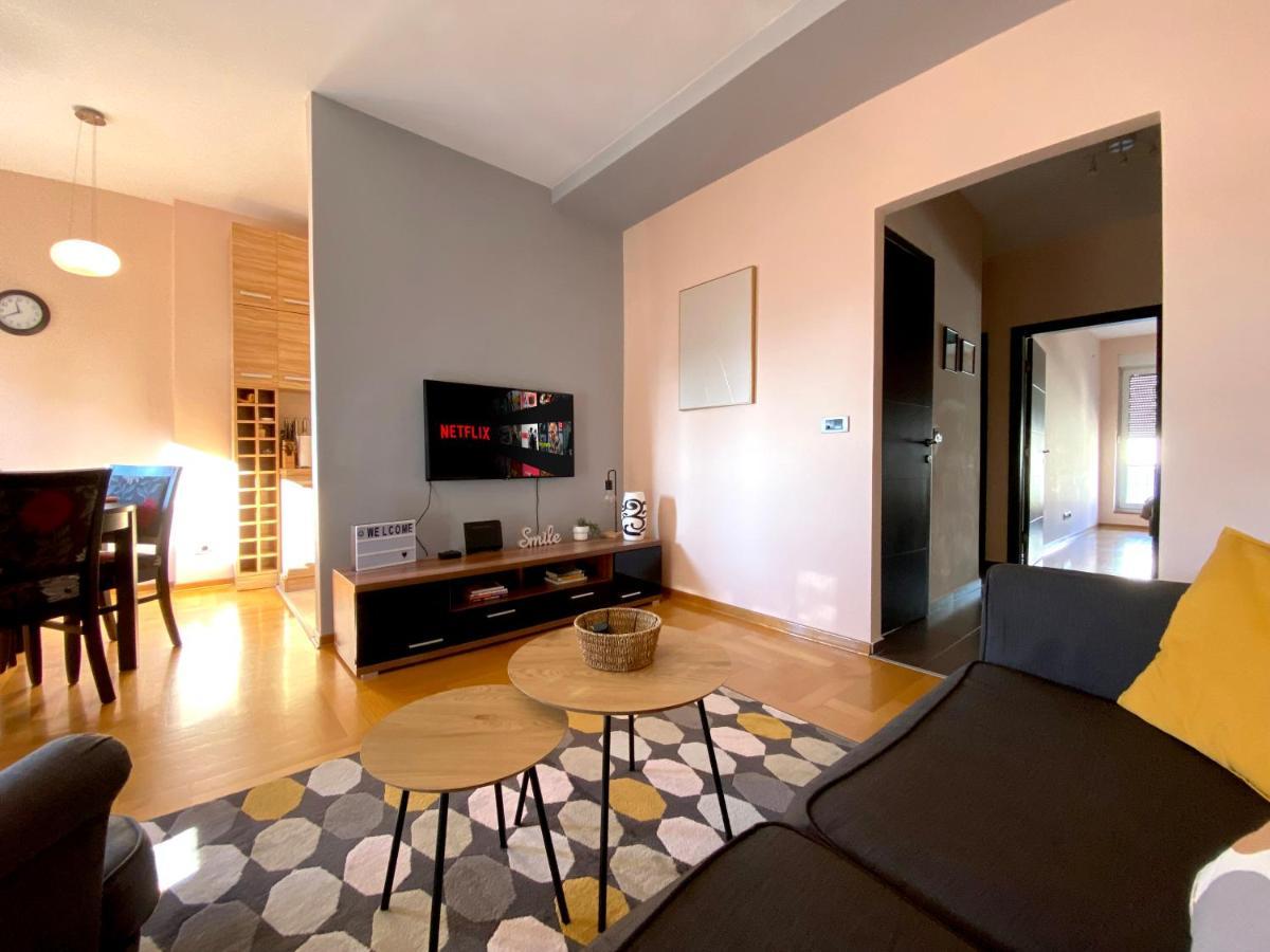 Quince Apartment-Free Parking-City Center Belgrado Exterior foto